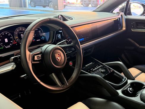 Certified 2026 Porsche Cayenne Turbo GT AWD/4WD image 3