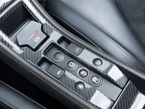 Used 2013 McLaren MP4-12C Spider image 27