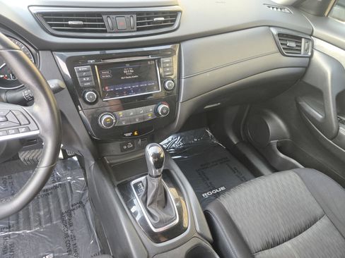 Used 2018 Nissan Rogue S w/ S Value Package image 13