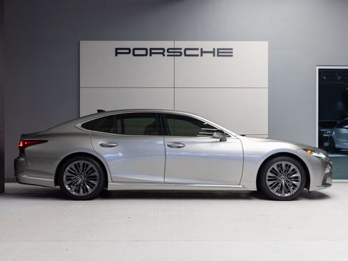 Used 2022 Lexus LS 500 w/ Interior Upgrade Package image 8