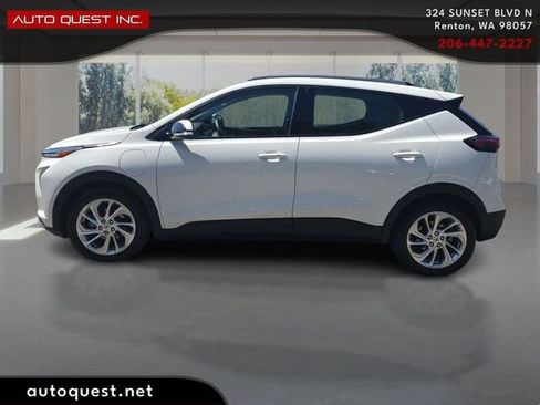 Used 2023 Chevrolet Bolt EUV LT w/ Driver Confidence Package FWD image 8