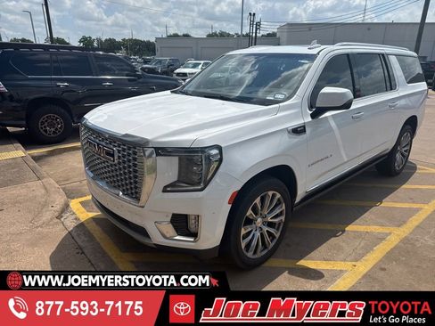 Used 2022 GMC Yukon XL Denali w/ Denali Premium Package RWD image 1
