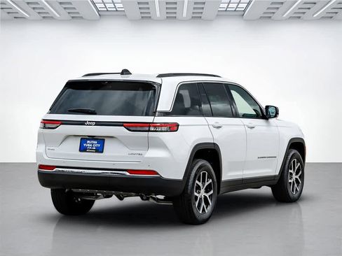 New 2025 Jeep Grand Cherokee Limited w/ Luxury Tech Group II image 5