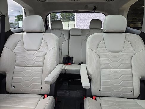 Certified 2022 Kia Telluride SX w/ SX Prestige Package AWD/4WD image 28