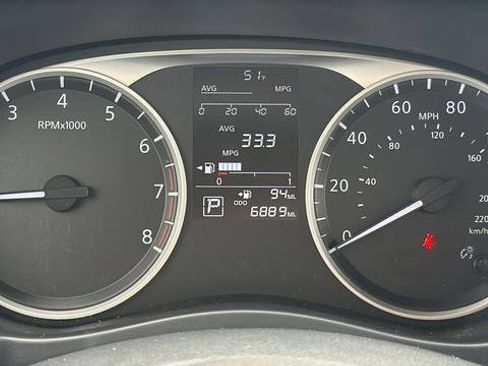 Certified 2025 Nissan Kicks Play S FWD image 10