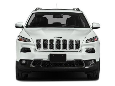Used 2017 Jeep Cherokee Limited FWD image 4