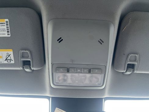 Used 2019 Chevrolet Trax LT w/ LT Convenience Package image 22