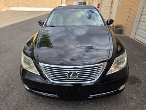Used 2008 Lexus LS 460 w/ Comfort Pkg RWD image 2