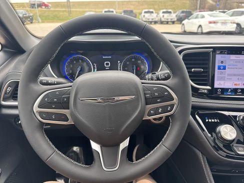 New 2026 Chrysler Pacifica Limited image 14