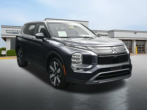 Used 2025 Mitsubishi Outlander SE AWD/4WD image 7