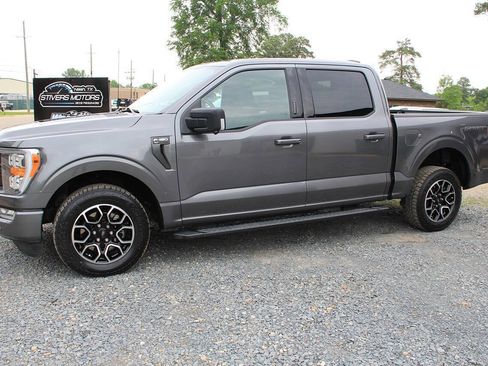Used 2022 Ford F150 XLT w/ Equipment Group 302A High RWD image 3