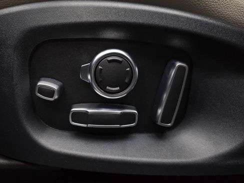 Used 2019 Jaguar F-PACE S AWD/4WD image 28