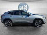 Certified 2024 Chevrolet Trax RS w/ Driver Confidence Package image 2