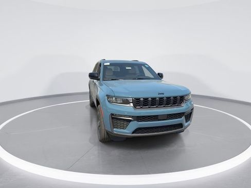 New 2026 Jeep Grand Cherokee L Limited AWD/4WD image 2