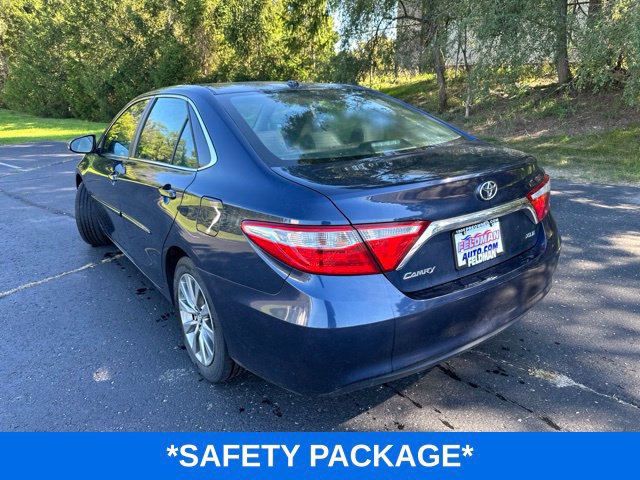 Used 2015 Toyota Camry XLE w/ Moonroof Package FWD image 5