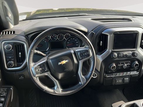 Used 2022 Chevrolet Silverado 1500 LT image 22