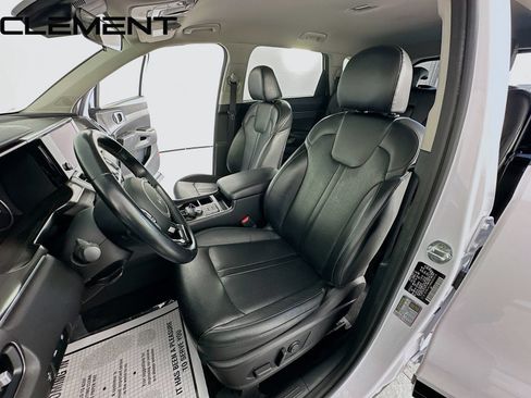 Used 2022 Kia Sorento S FWD image 29
