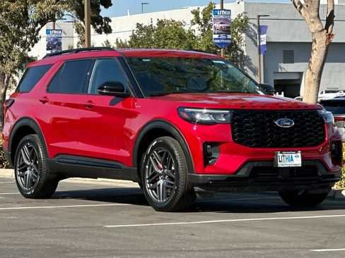 Certified 2025 Ford Explorer ST-Line w/ ST-Line Street Pack AWD/4WD image 10