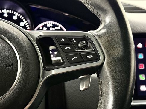 Used 2022 Porsche Cayenne Platinum Edition AWD/4WD image 26