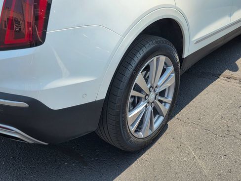 Used 2024 Cadillac XT5 Premium Luxury w/ Technology Package AWD/4WD image 35