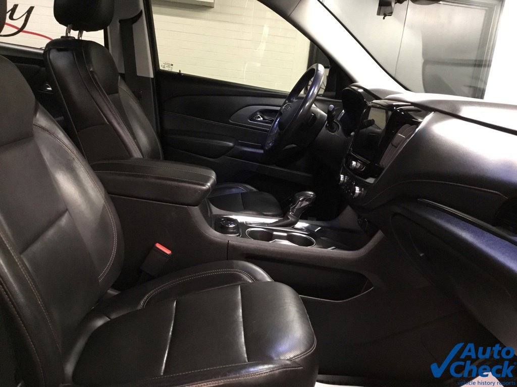 Used 2021 Chevrolet Traverse Premier w/ Redline Edition AWD/4WD image 40