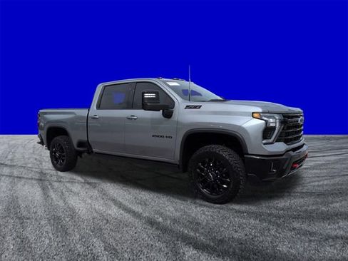 Used 2025 Chevrolet Silverado 2500 LTZ w/ LTZ Plus Package image 2