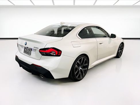 Used 2022 BMW 230i Coupe w/ Premium Package 2 RWD image 4