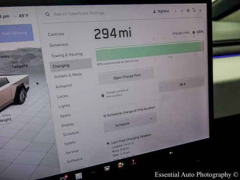 Used 2024 Tesla Cybertruck AWD Crew Cab image 29