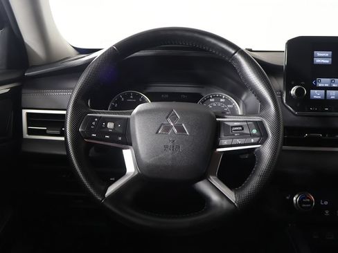 Used 2024 Mitsubishi Outlander SE Black Edition FWD image 38