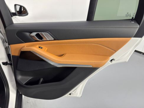 Used 2024 BMW X5 xDrive50e w/ Parking Assistance Package image 50