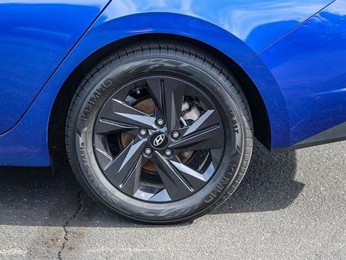 Used 2021 Hyundai Elantra SEL w/ Cargo Package image 10