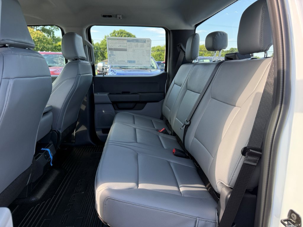 New 2026 Ford F350 XL w/ XL Chrome Package AWD/4WD image 14