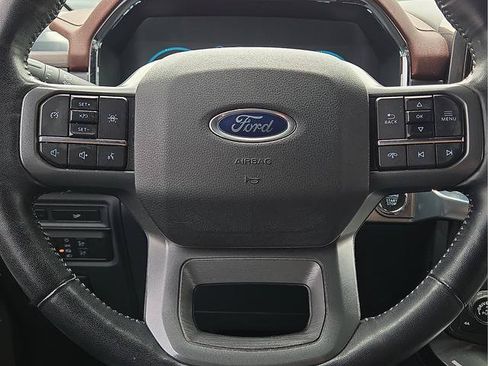 Used 2022 Ford F150 Lariat AWD/4WD image 10