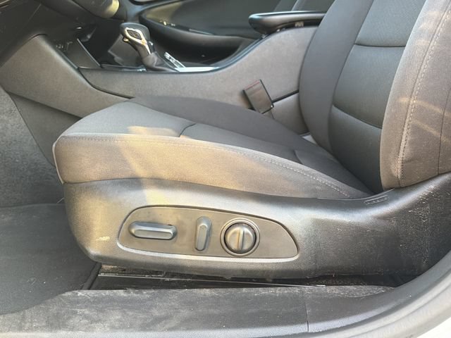 Used 2022 Chevrolet Malibu LS w/ Driver Confidence Package II FWD image 19