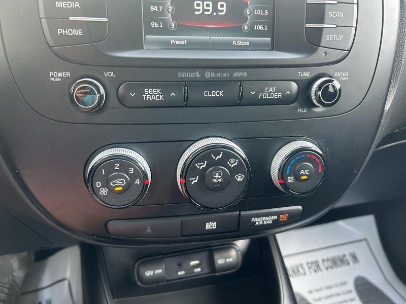 Used 2016 Kia Soul + FWD image 14