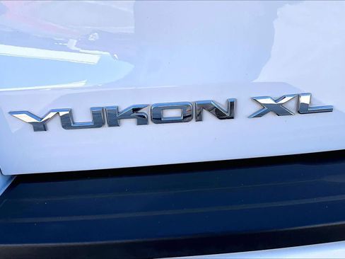 Used 2019 GMC Yukon XL SLT w/ Open Road Package image 30
