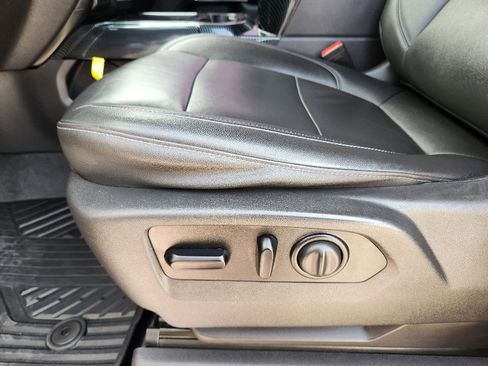 Used 2021 Chevrolet Silverado 1500 LT Trail Boss w/ Convenience Package II image 27