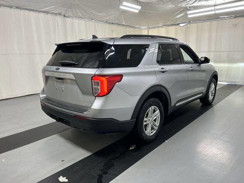 Used 2024 Ford Explorer XLT w/ Class IV Trailer Tow Package AWD/4WD image 2