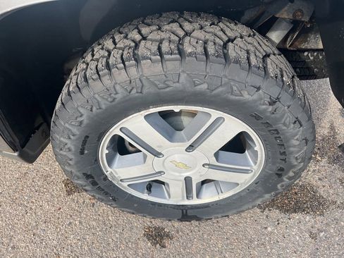 Used 2005 Chevrolet TrailBlazer LT AWD/4WD image 24