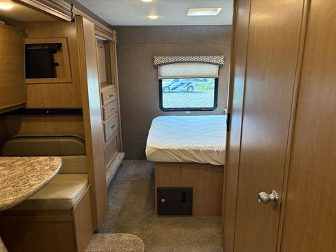 Used 2018 Ford E-450 and Econoline 450 Super Duty w/ Motorhome Prep Package image 67