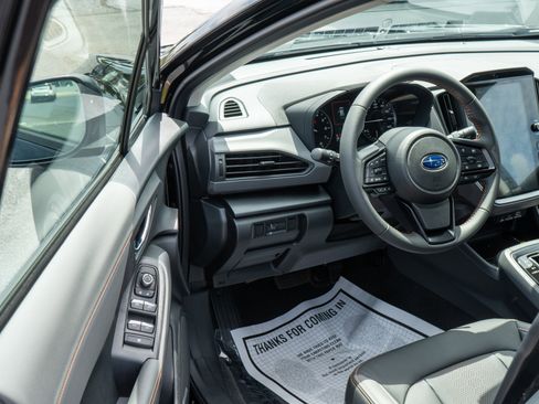 New 2025 Subaru Crosstrek 2.5i Limited w/ Popular Package #3A image 10