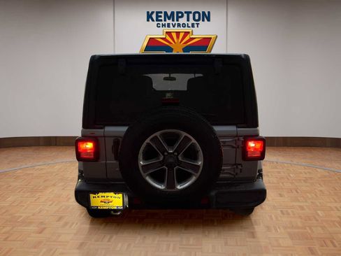 Used 2020 Jeep Wrangler Unlimited Sahara image 5