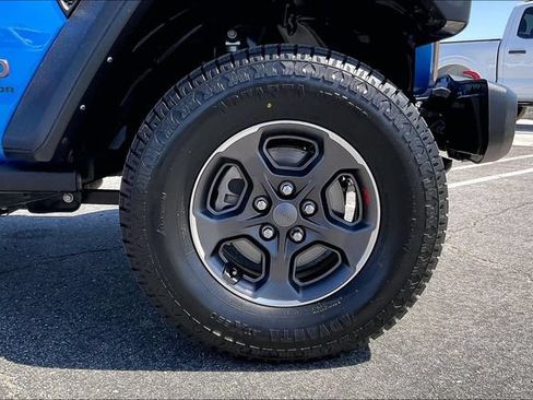 Used 2021 Jeep Gladiator Rubicon AWD/4WD image 8