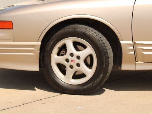 Used 1997 Oldsmobile Cutlass Supreme SL FWD image 27