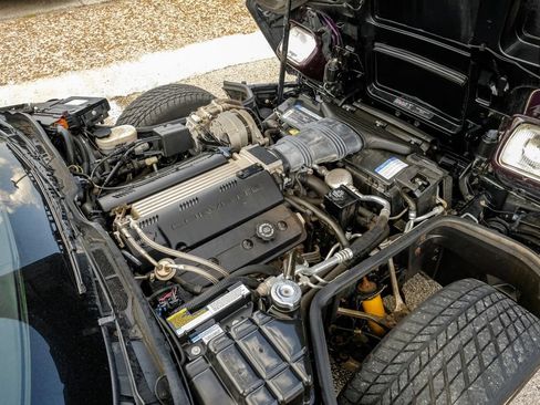 Used 1993 Chevrolet Corvette Coupe RWD image 40