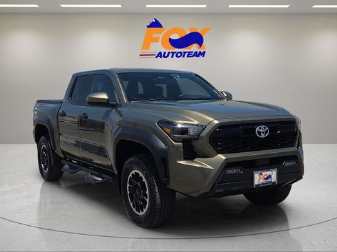 Certified 2024 Toyota Tacoma TRD Off-Road AWD/4WD image 6