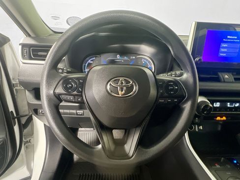 Used 2025 Toyota RAV4 XLE w/ Convenience Package AWD/4WD image 17