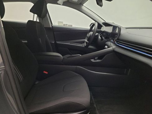 Used 2024 Hyundai Elantra SEL FWD image 21