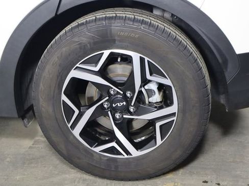 Used 2023 Kia Sportage LX FWD image 37