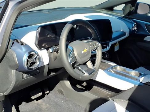 New 2026 Chevrolet Equinox EV LT image 8